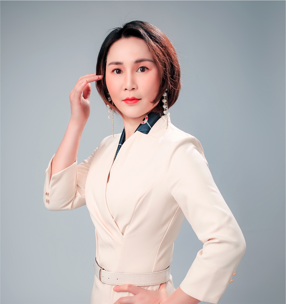 南宁高级纹绣师---覃玲
